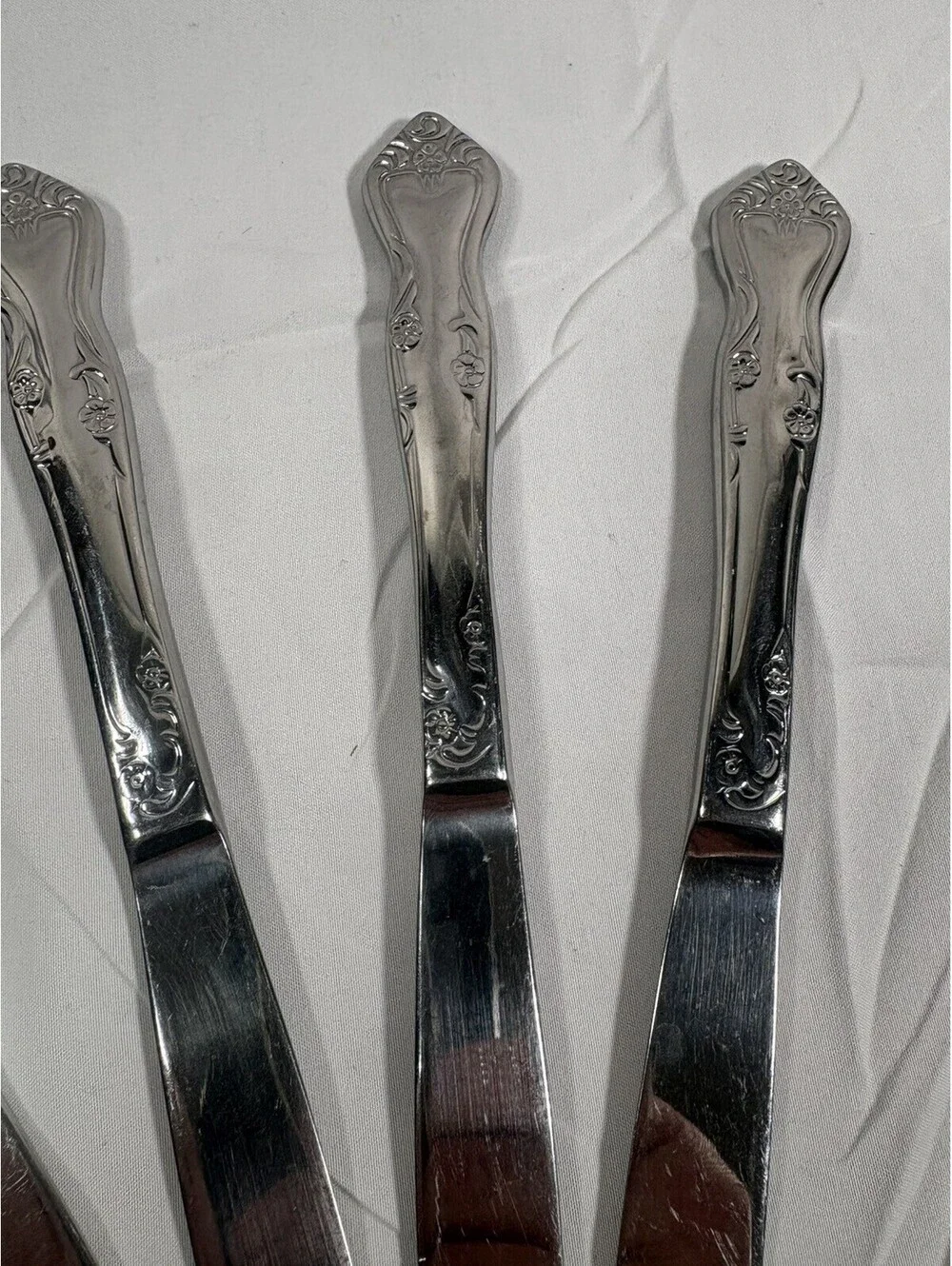 Oneida AZALEA Stainless Floral Glossy Dinner Knives Solid Handle  Set Of 4